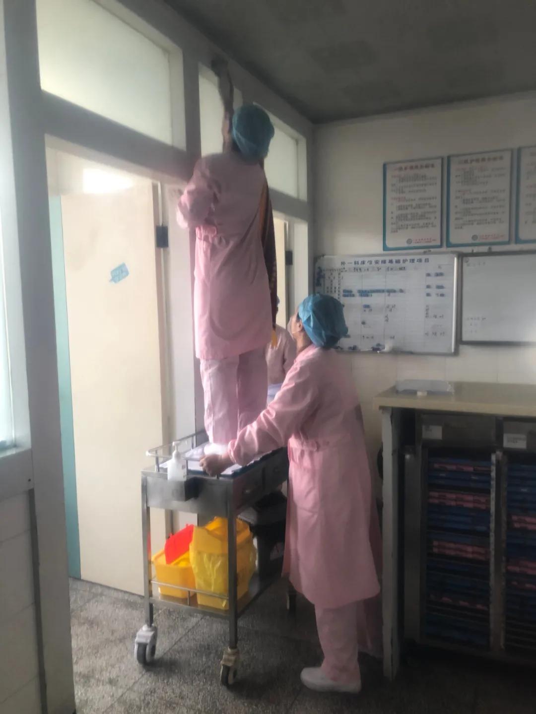 省胸科醫(yī)院開展“迎新春 除舊塵”環(huán)境衛(wèi)生大掃除活動