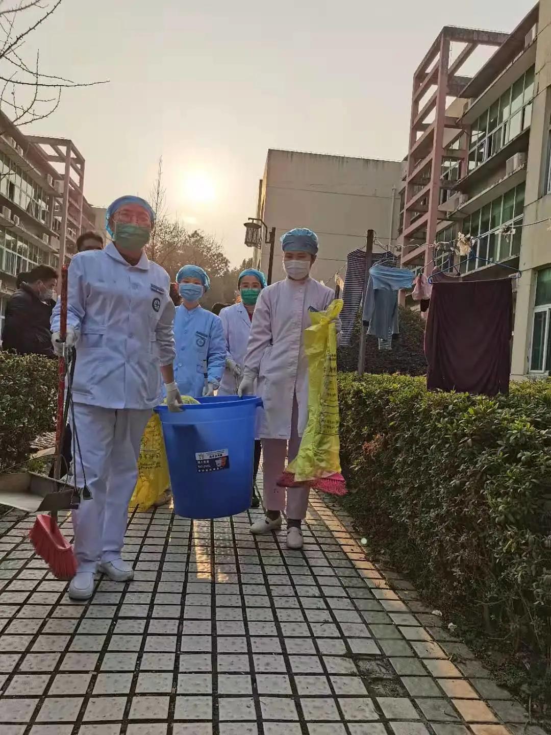 省胸科醫(yī)院開展“迎新春 除舊塵”環(huán)境衛(wèi)生大掃除活動